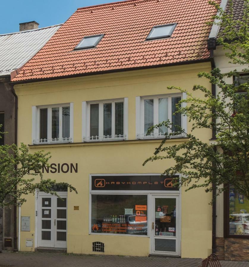 Pension U Kostela Cesky Brod Esterno foto
